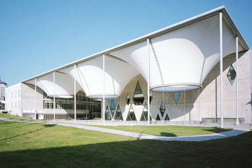 Retractable Structures: Revolutionizing Architectural Design