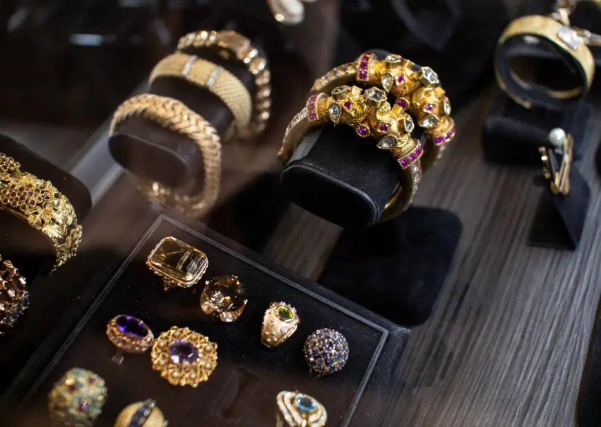 Selling Vintage Gold Jewelry: How to Maximize Profit in Brussels